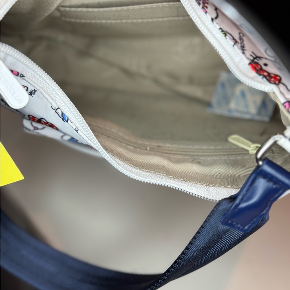 ZGO X Sanrio Tidecolor Cute Hello Kitty Printed Shoulder Bag - Picture 4 of 4